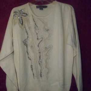 Gorgeous Silk and Angora Blend long Sleeve Sweater